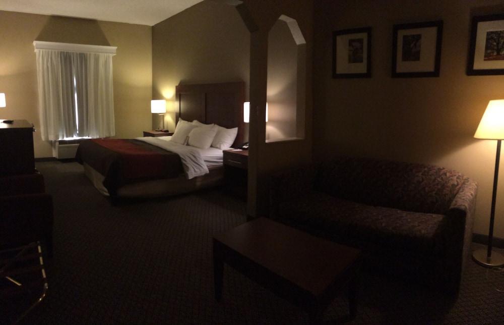 Comfort Inn & Suites Christiansburg I-81 Esterno foto