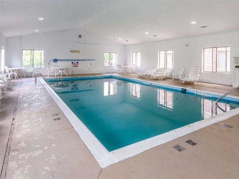 Comfort Inn & Suites Christiansburg I-81 Esterno foto