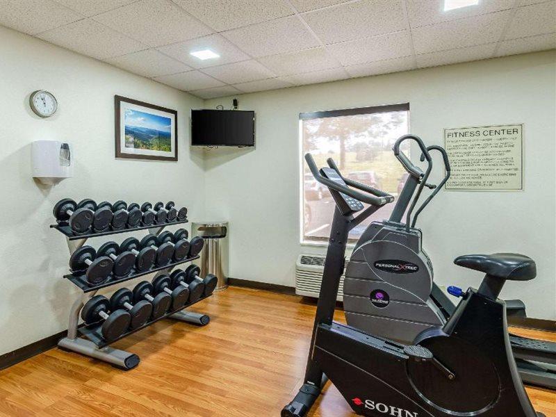 Comfort Inn & Suites Christiansburg I-81 Esterno foto