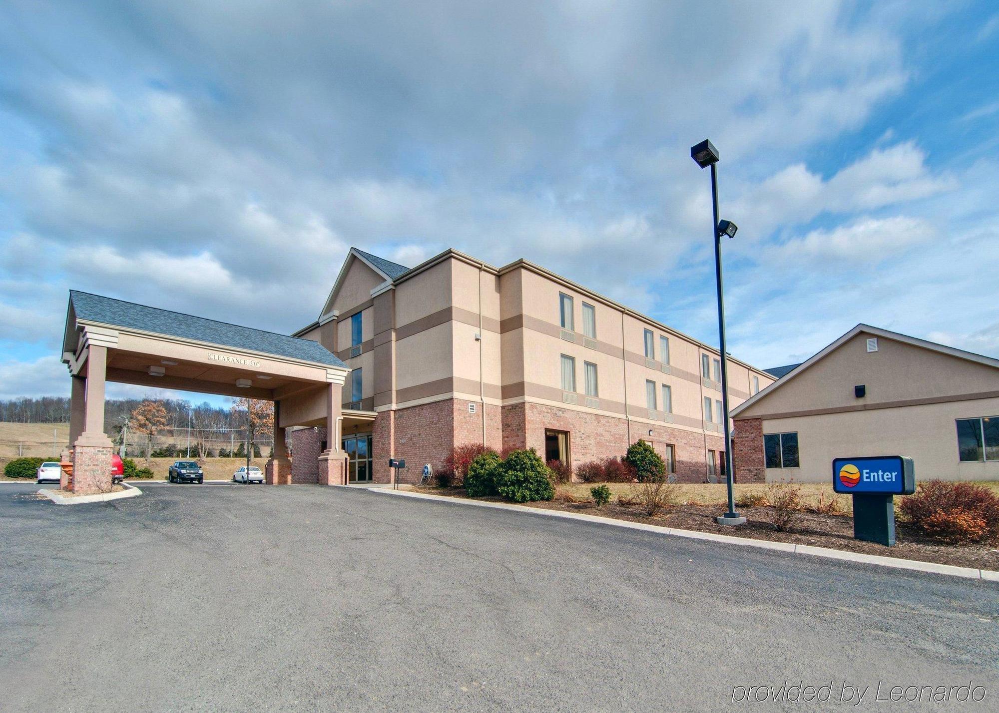Comfort Inn & Suites Christiansburg I-81 Esterno foto