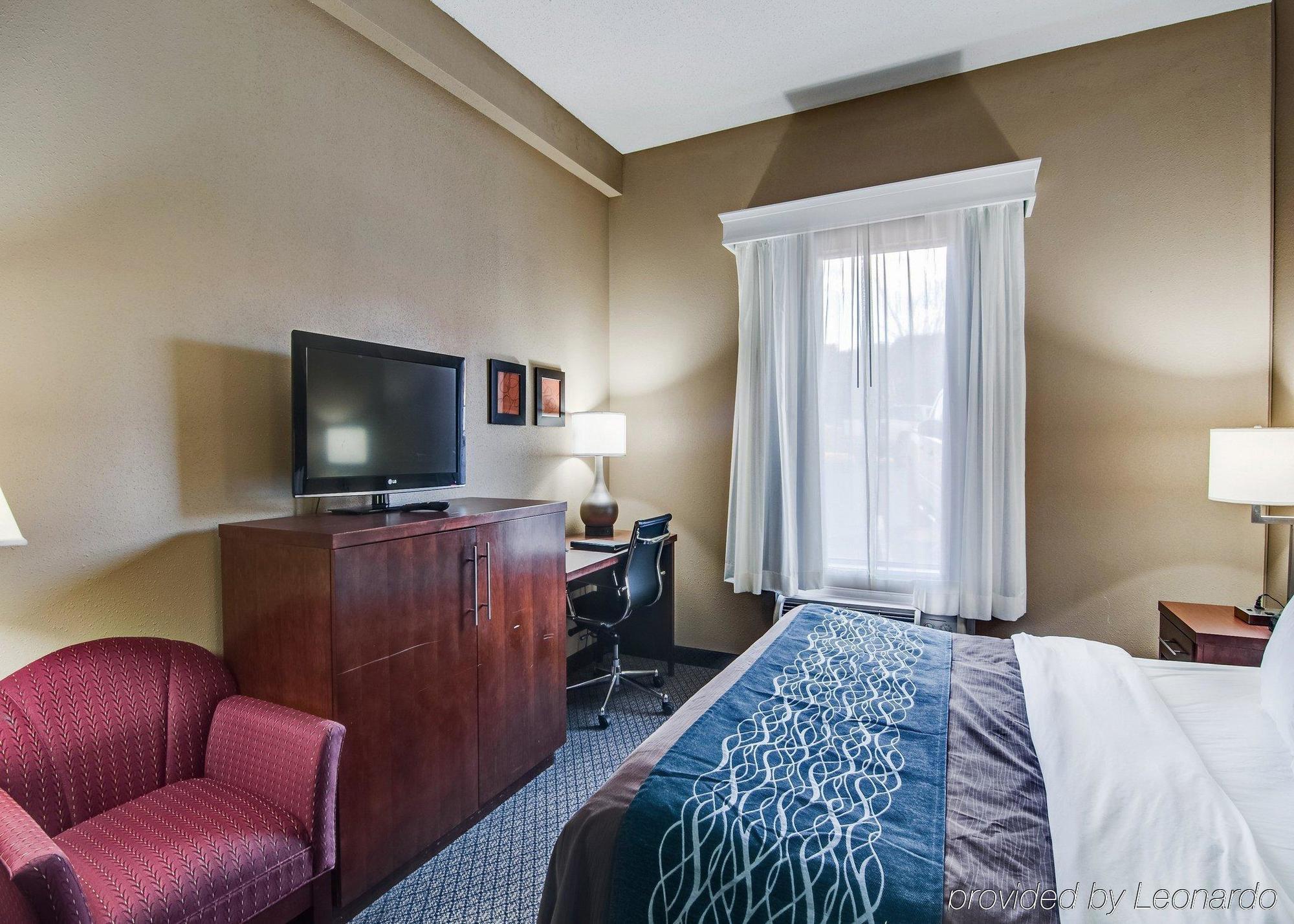 Comfort Inn & Suites Christiansburg I-81 Esterno foto