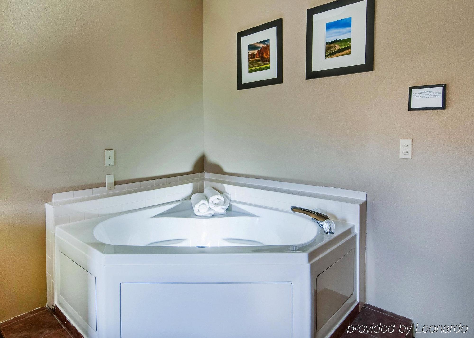 Comfort Inn & Suites Christiansburg I-81 Esterno foto
