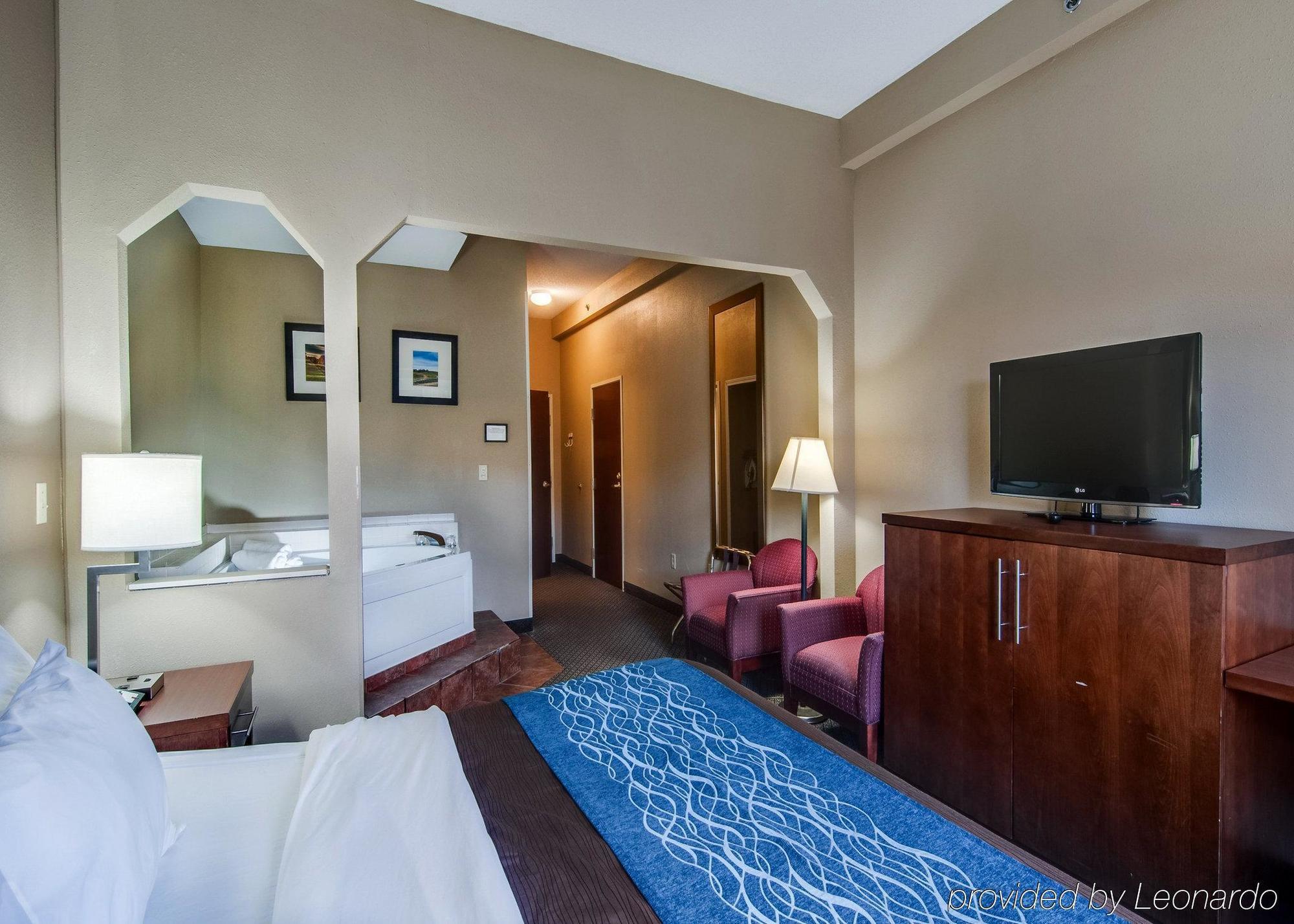 Comfort Inn & Suites Christiansburg I-81 Esterno foto