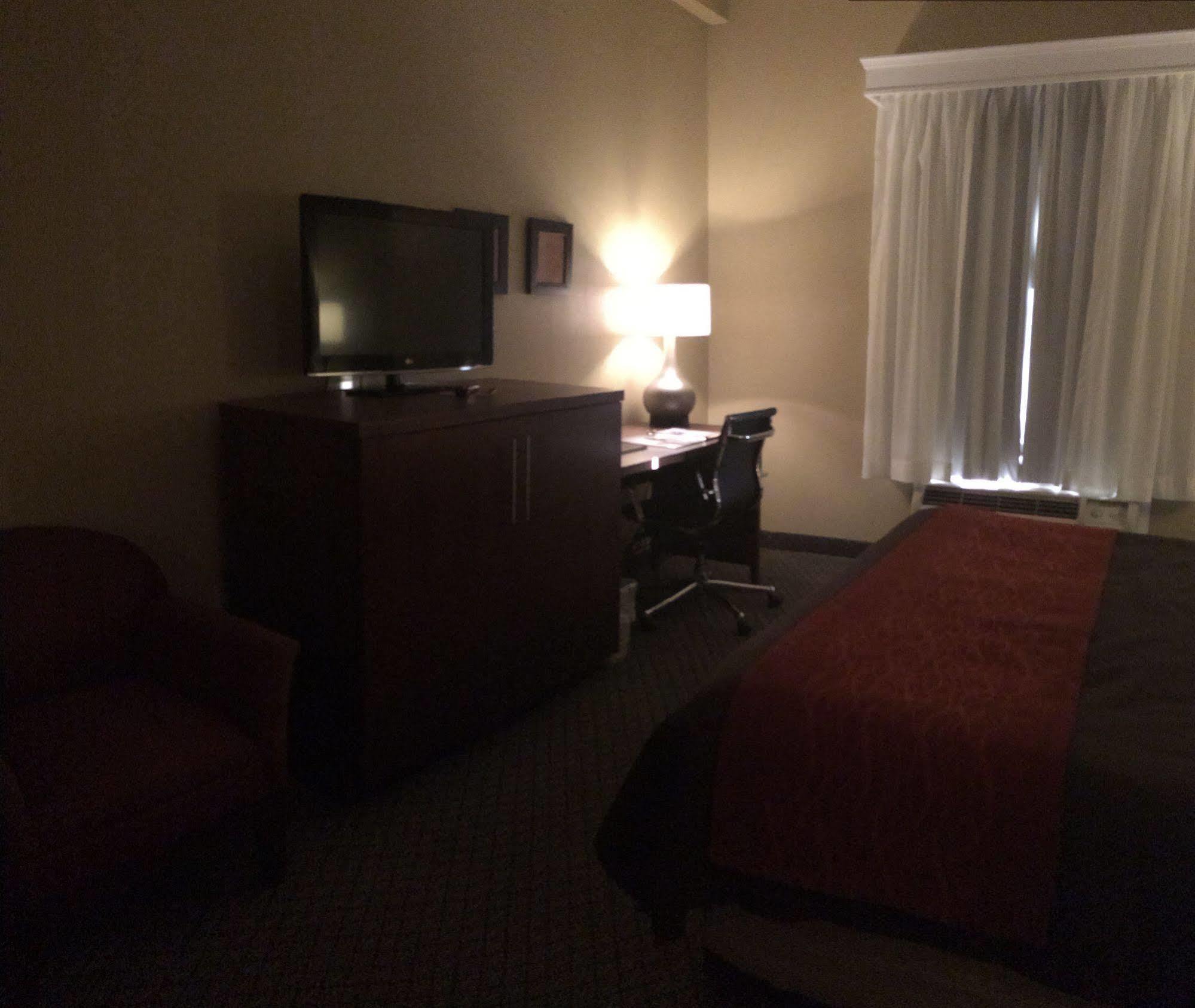 Comfort Inn & Suites Christiansburg I-81 Esterno foto