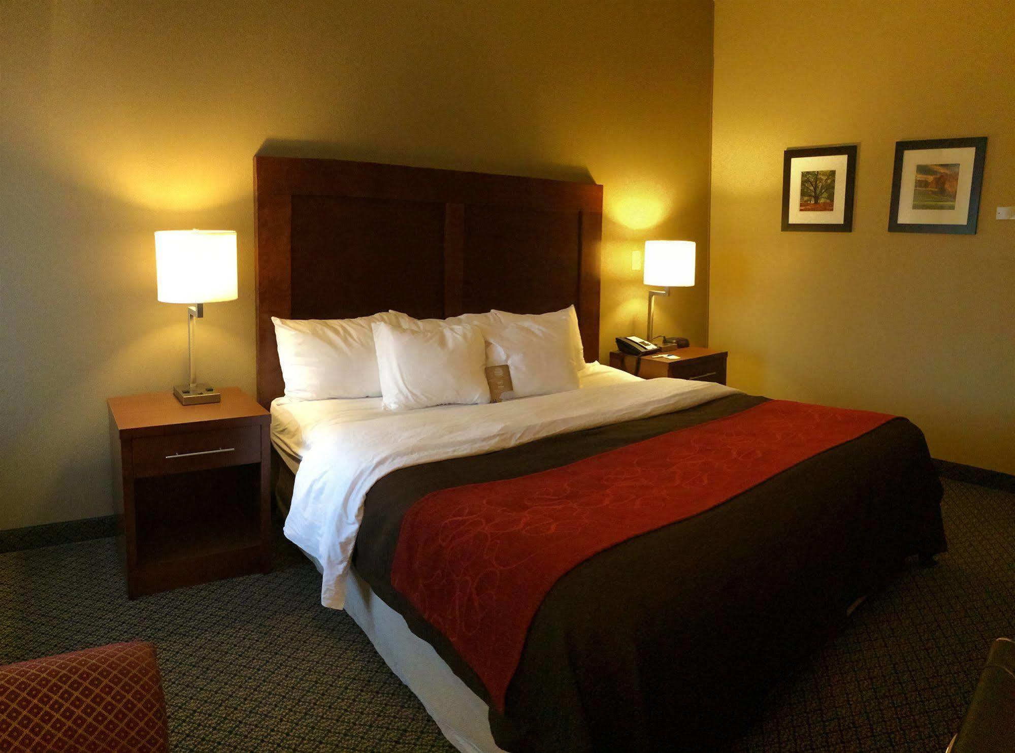 Comfort Inn & Suites Christiansburg I-81 Esterno foto